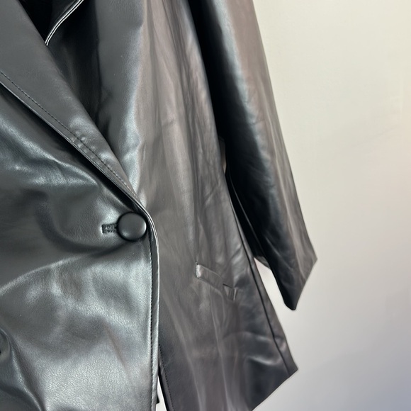 NWT Torrid Faux Leather Blazer Size 4X - Picture 7 of 15